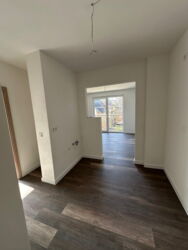 Moderne 2 Zimmer Neubauwohnung mit Balkon